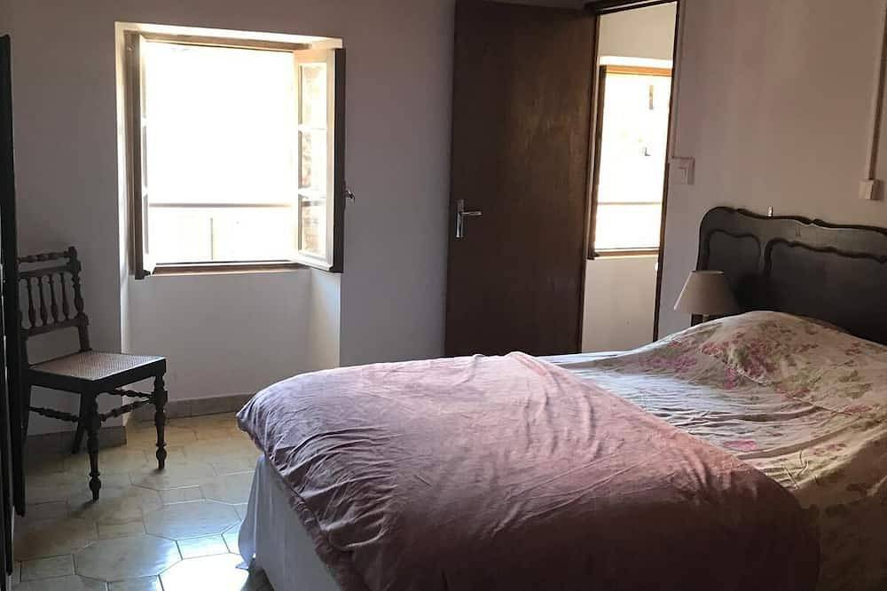 Ganze Wohnung, Holiday rentals in Corsica in Luri, Cap Corse