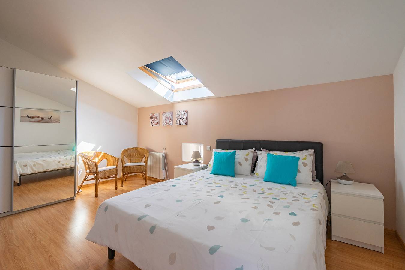 Holiday Home 'Pâquerette' with Shared Pool, Private Terrace and Wi-Fi in Saint-Seurin-de-Palenne, Saintes region