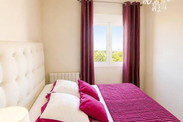 Apartamento entero, The White Apartment: Luxury, Beach and Design. in Playa Puebla de Farnals, Puebla de Farnals