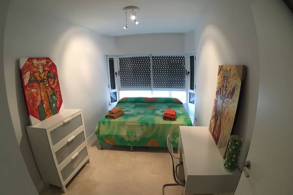 Entire apartment, In the center / Air conditioning / Wifi / Parking / Football / Netflix / offer in La Vila, Elche