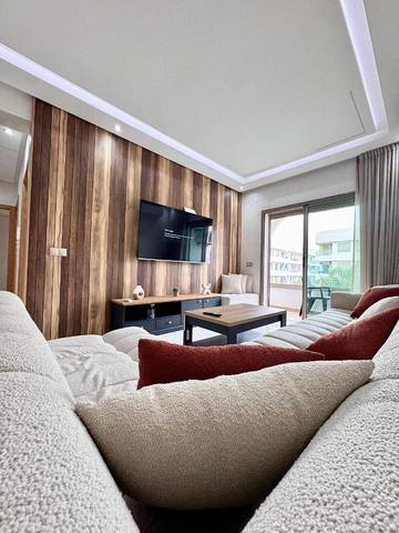 Gîte pour 5 personnes, avec piscine ainsi que jardin et vue à Bouznika