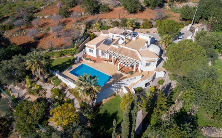 Villa for 6 people, with Ocean view and Garden as well as Pool in Faro
