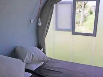 Tente pour 4 personnes, avec bassin pour enfant, animaux acceptés dans le Lot