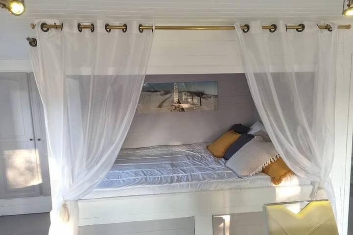 La cabane - une expérience dans le maquis in Roccapina, Sartène