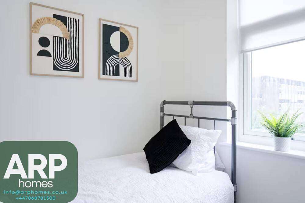 Contractors, Business, Leisure | Free Parking in Wigan, Greater Manchester