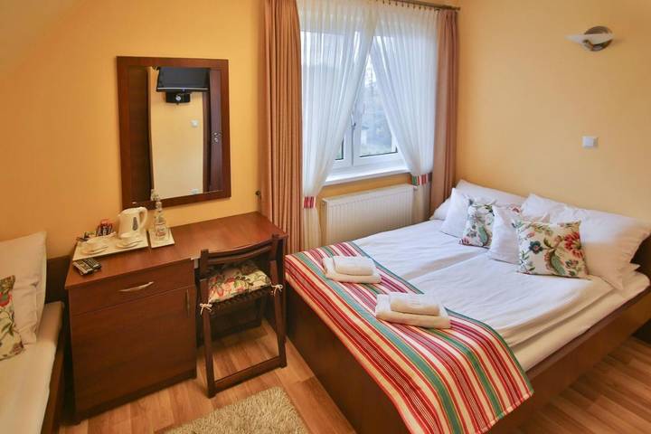 Ferienhaus für 2 Personen, mit Terrasse und Garten in Bór