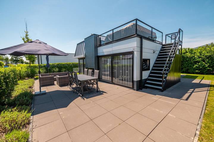 Natuurhuisje voor 6 personen, with Balkon/Terras and Terras as well as Tuin in Zeeuws-Vlaanderen
