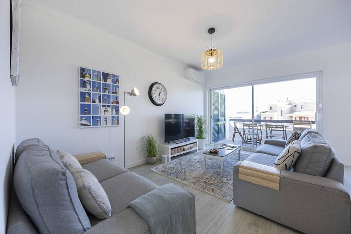 Apartamento para 7 personas, con Balcón además de Jardín y Piscina en Sagres
