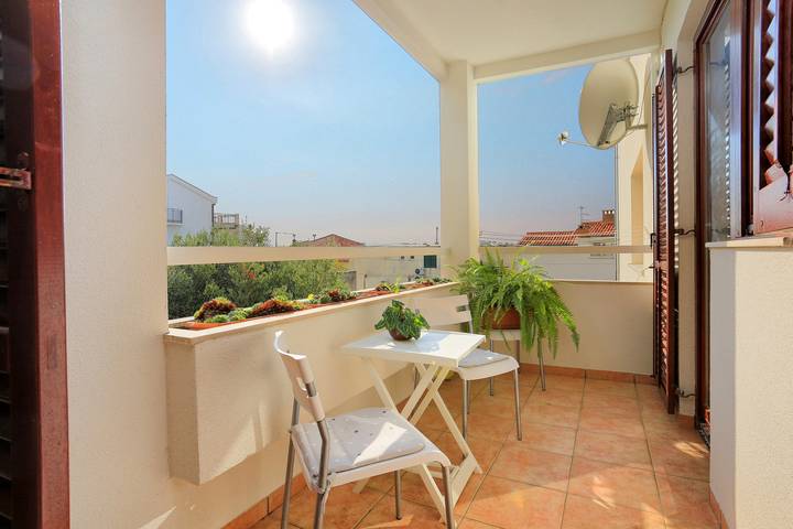 Ferienwohnung für 5 Personen, mit Balkon/Terrasse in Makarska
