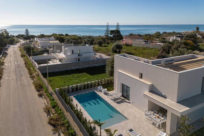 Entire apartment, Villa Nerissa in Pozzallo, Ragusa Province