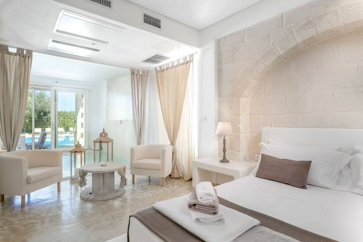 Villa Niraclo' in Torre Santa Sabina, Carovigno