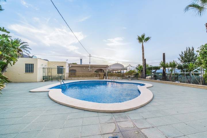 Villa pour 22 personnes, avec Jardin à Orihuela