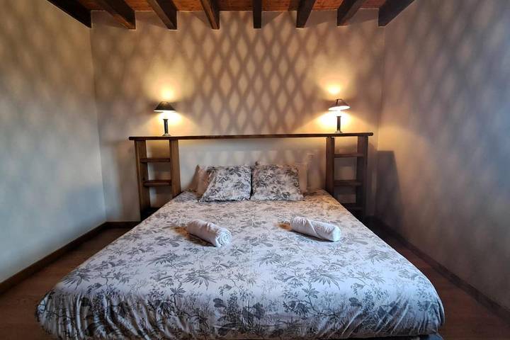 Location de vacances pour 13 personnes, avec jardin et piscine à Neuillay-les-Bois - 4