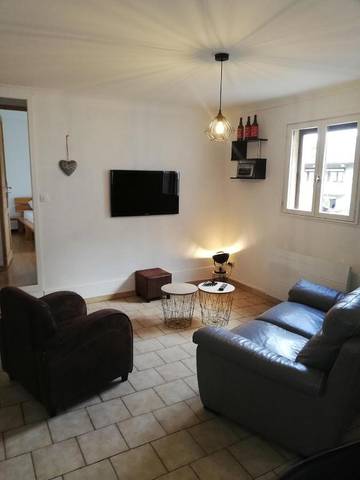 Gîte pour 4 personnes, avec jardin à Marnaz