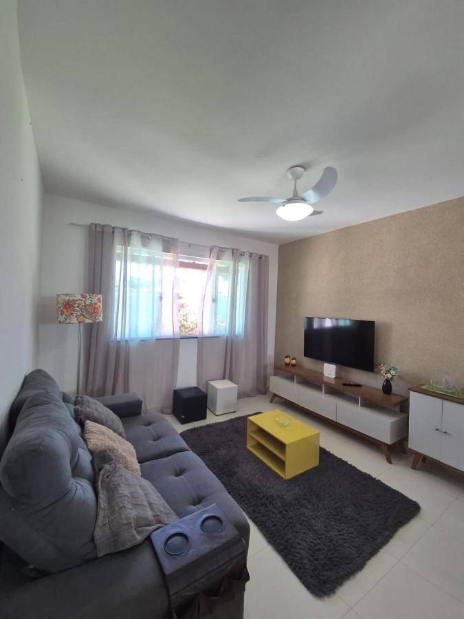 Casas e apartamentos de temporada para 6 pessoas, com piscina e jardim e ainda vista em Iguaba Grande