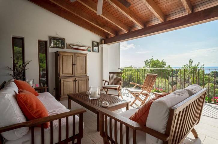 Location de vacances pour 10 personnes, avec jardin ainsi que piscine et vue, animaux acceptés à Cala Llenya - 3