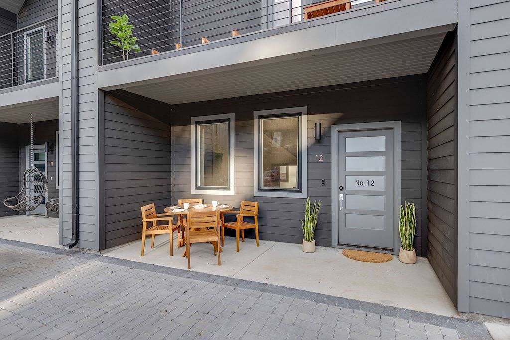 Modern+Organic Home 3 miles from Downtown & Broadway - Private Balcony & Patio in Nashville, Tennessee