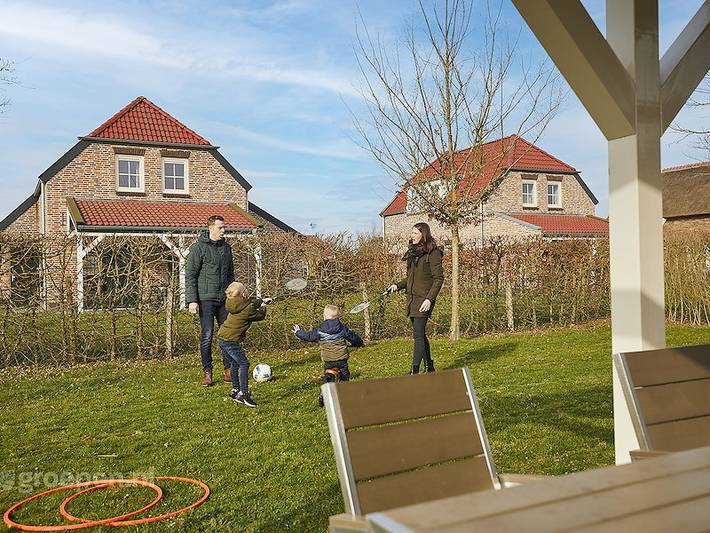 Vakantiehuis voor 13 personen, with terras and balkon/terras as well as sauna - 1