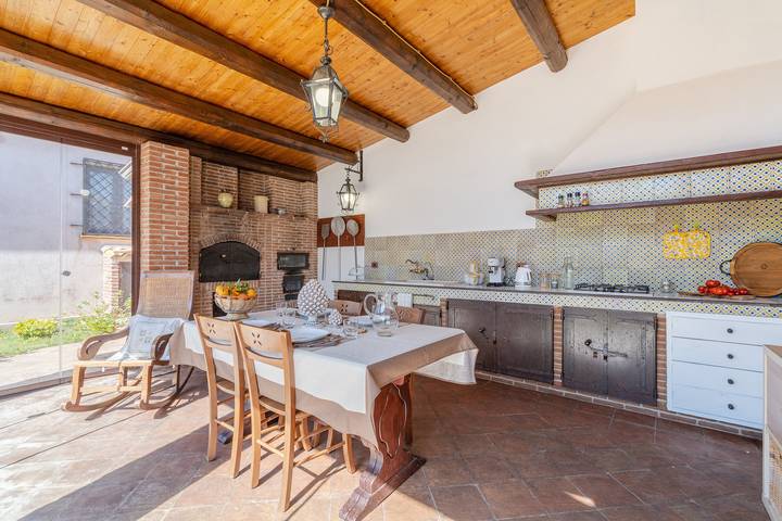 Casa vacanze 'Cocciu D'amuri Luxury' con giardino privato, Wi-Fi e aria condizionata in Torrefano, Pachino