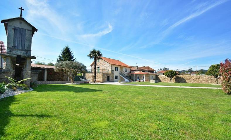 Apartamento para 10 personas, con Balcón y Terraza además de Jardín y Vistas en Cambados