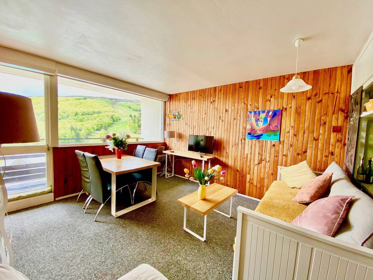 Apartamento entero, Apartamento "Caribou" con vistas al lago y terraza privada in Super Besse, Besse-et-Saint-Anastaise