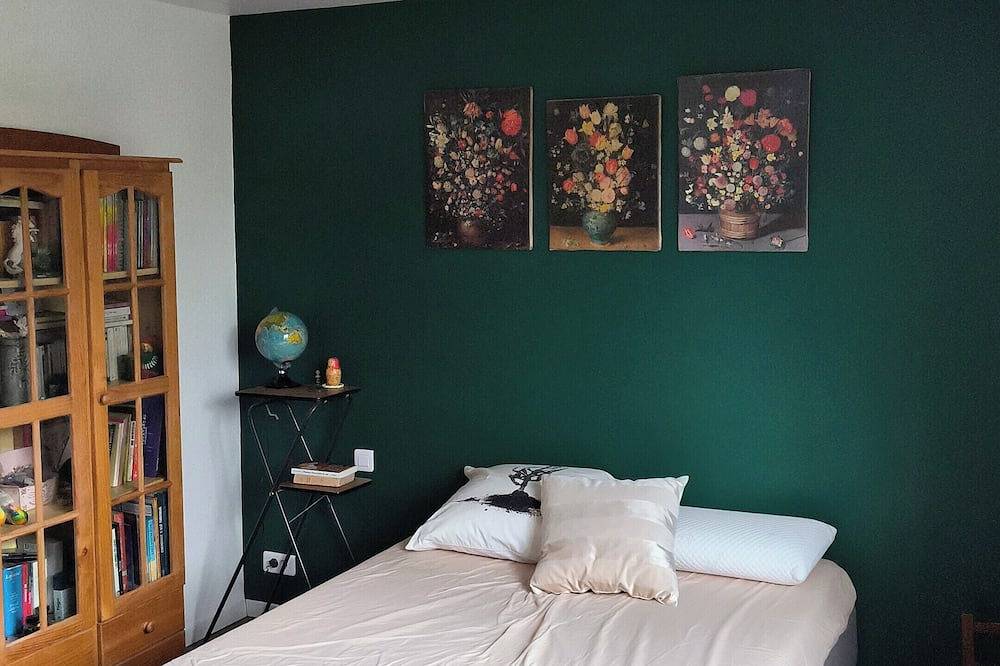 Entire apartment, 2-bedroom apartment Vaucluse in Sorgues, Vaucluse