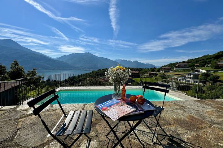 Gîte pour 5 personnes, avec balcon ainsi que vue sur le lac et piscine, adapté aux familles dans Italie du Nord - 3