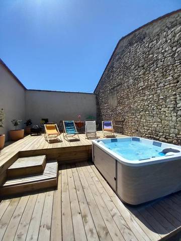 Chambre d’hôte pour 3 personnes, avec jardin et jacuzzi, animaux acceptés en Gironde