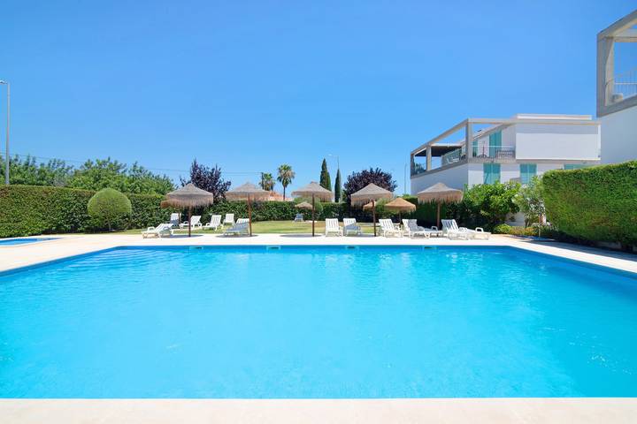Apartamento de vacaciones para 2 personas, con jardín además de piscina para niños y balcón - 1