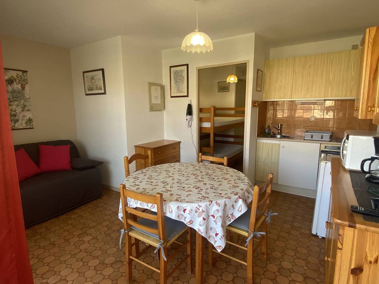 Ganzes Studio, Studio Kabine mit Terrasse und Parkplatz 100m vom Strand in Le Barcarès, Côte d'Améthyste