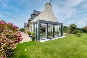 Chambre d’hôte pour 3 personnes, avec jardin dans Lilia