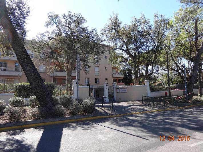 Gîte pour 4 personnes, avec Terrasse et Vue dans Parc de Vaugrenier - 2