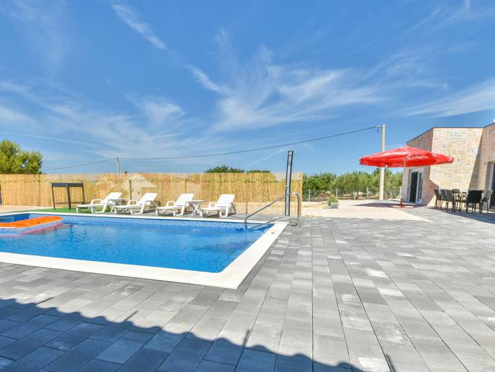 Ferienhaus für 8 Personen, mit Garten und Ausblick sowie Terrasse in Zadar - 2