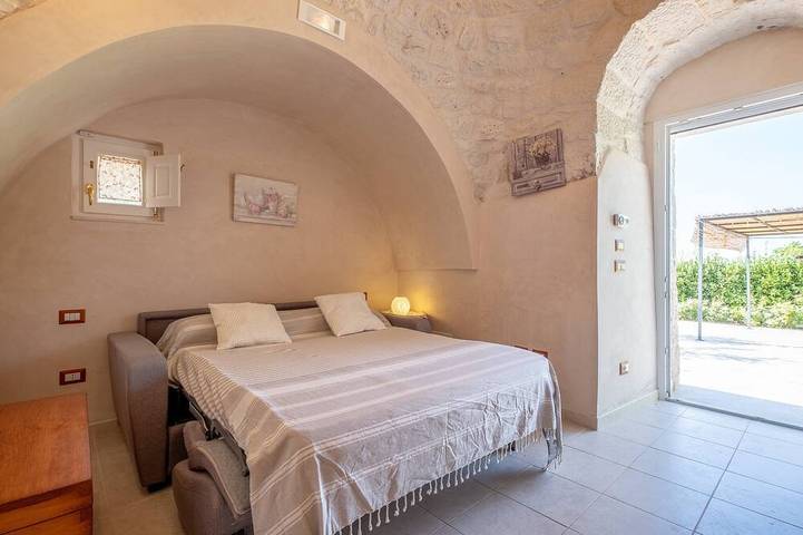 Apartamento entero, Romántico trullo con terraza y piscina en el valle de Itria in Martina Franca, Provincia de Taranto