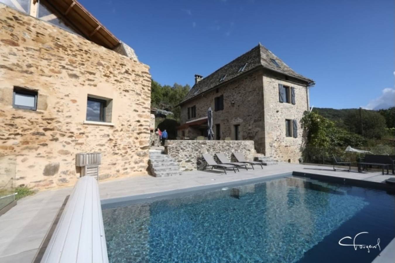 Aubié, modern barn, swimming pool and Ac in Latouille-Lentillac, Lot