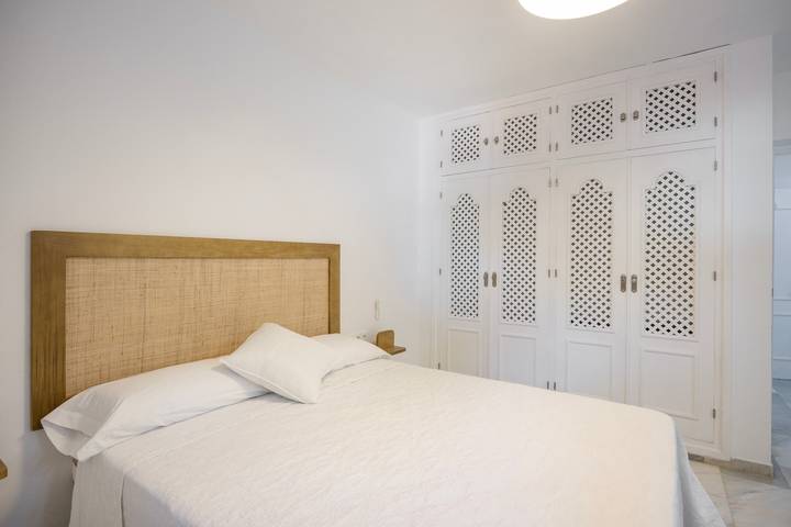 Isla Verde 1: Cozy Nature Room Near Chipiona Coast in Playa Montijo (Chipiona), Chipiona