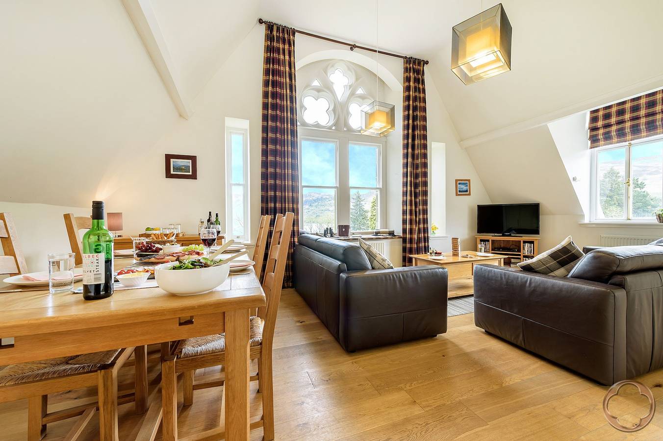 Ganze Wohnung, Ferienwohnung für 4 Personen mit Pool in Fort Augustus, Highlands