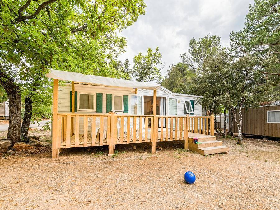 Camping Les Rives du Luberon - Mobilhome 6 personas - Mobil-home | Classic Xl | 3 Dormitorios | 6 Pers. | Terraza elevada | Aire acondicionado. in Cheval-Blanc, Parque natural regional del Luberon