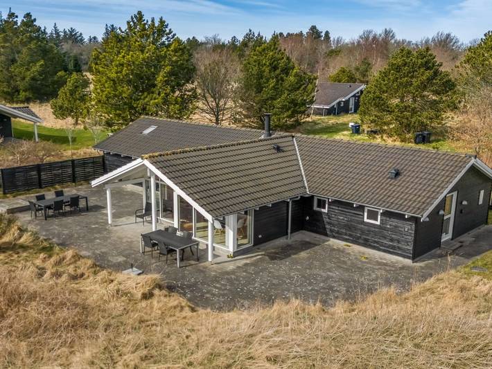 Feriehus for 10 personer, med terrasse og sauna i Skagen