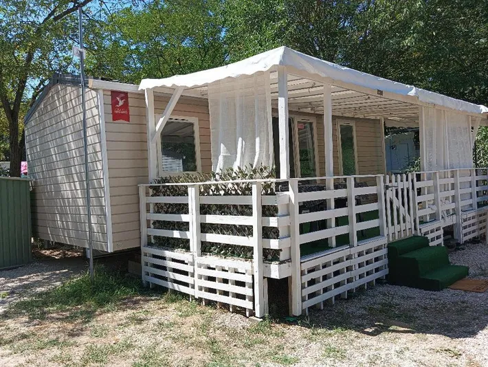 Camping para 4 personas, con terraza - 1