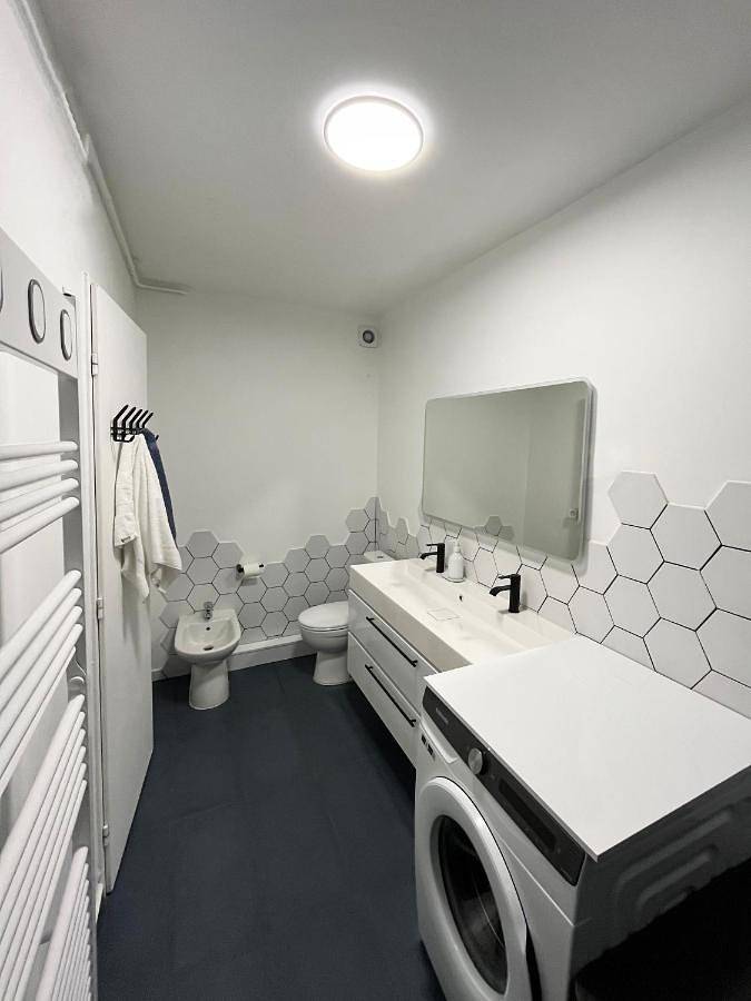 Appartement entier, Two-Bedroom Apartment in Fontenay-sous-Bois, Val-de-Marne