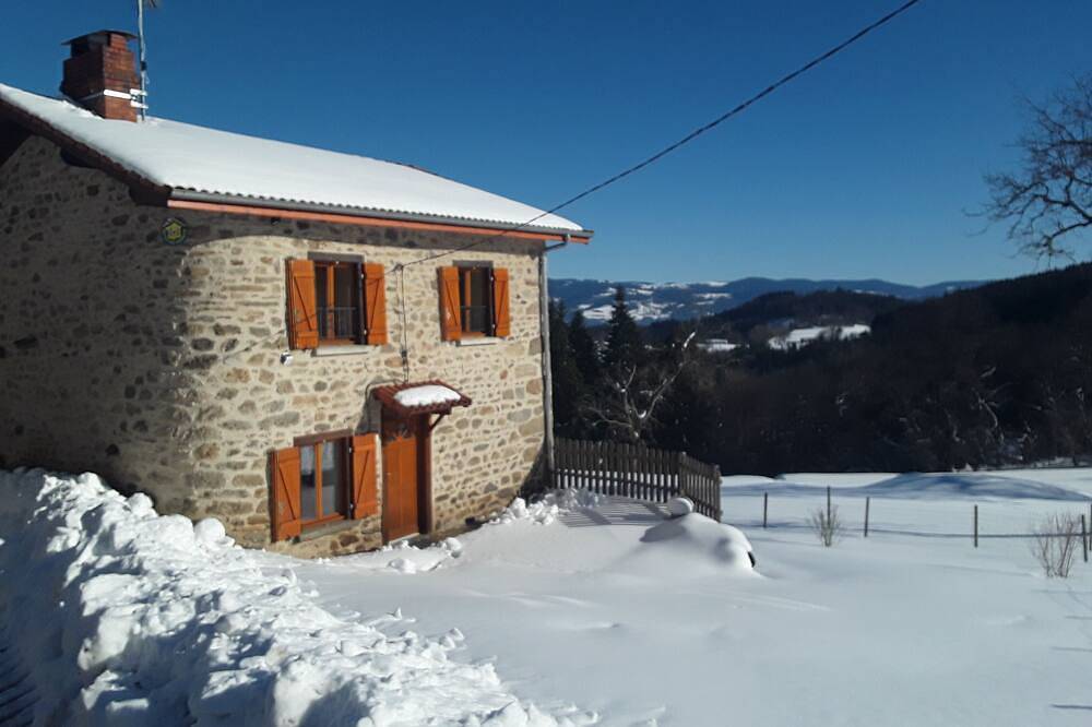 Charming little house in Thiolières, Livradois-Forez Regional Nature Park