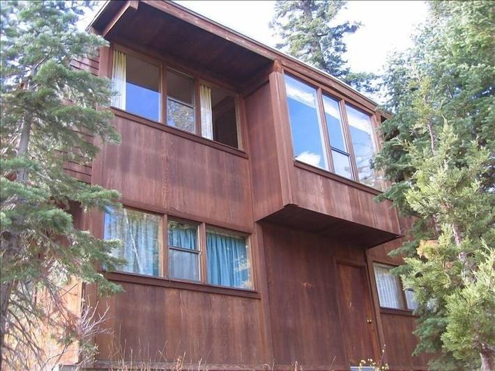 Log cabin for 12 people, with balcony by Lake Tahoe