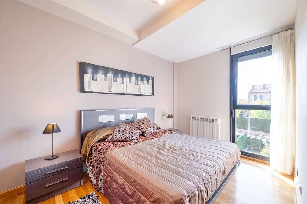 Entire apartment, Apartment with Terrace in Cirueña, La Rioja Province