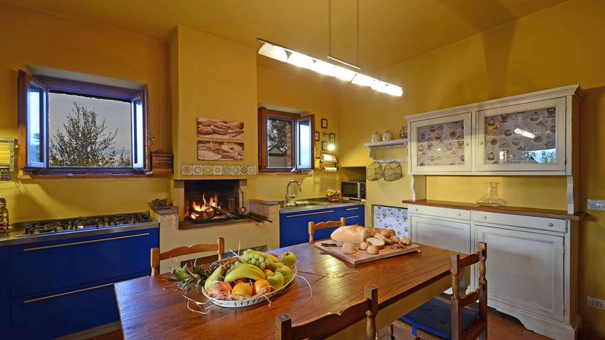 Casa vacanza per 13 persone, con Giardino a Città della Pieve