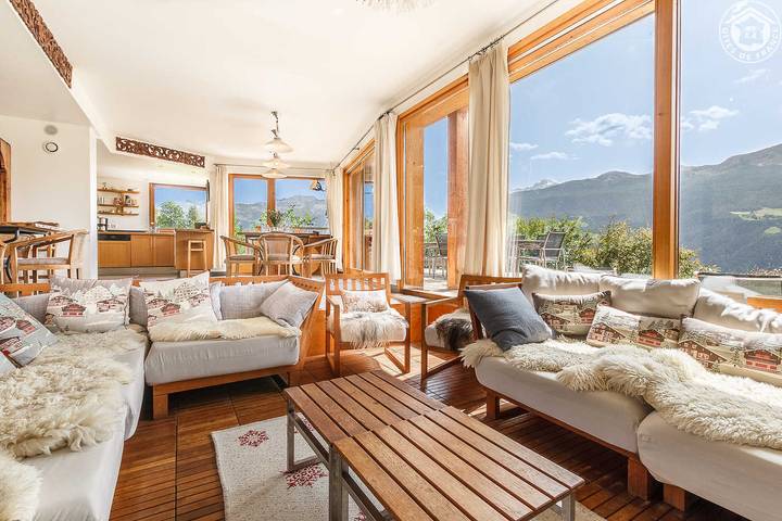 Gîte pour 15 personnes, avec terrasse et sauna ainsi que piscine et jacuzzi, animaux acceptés à La Côte-d'Aime - 3