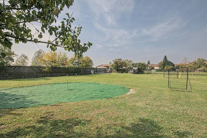 Habitación 'Villa Gabri 25 Jacuzzi' con Wi-Fi y aire acondicionado in Seriate, Provincia de Bergamo