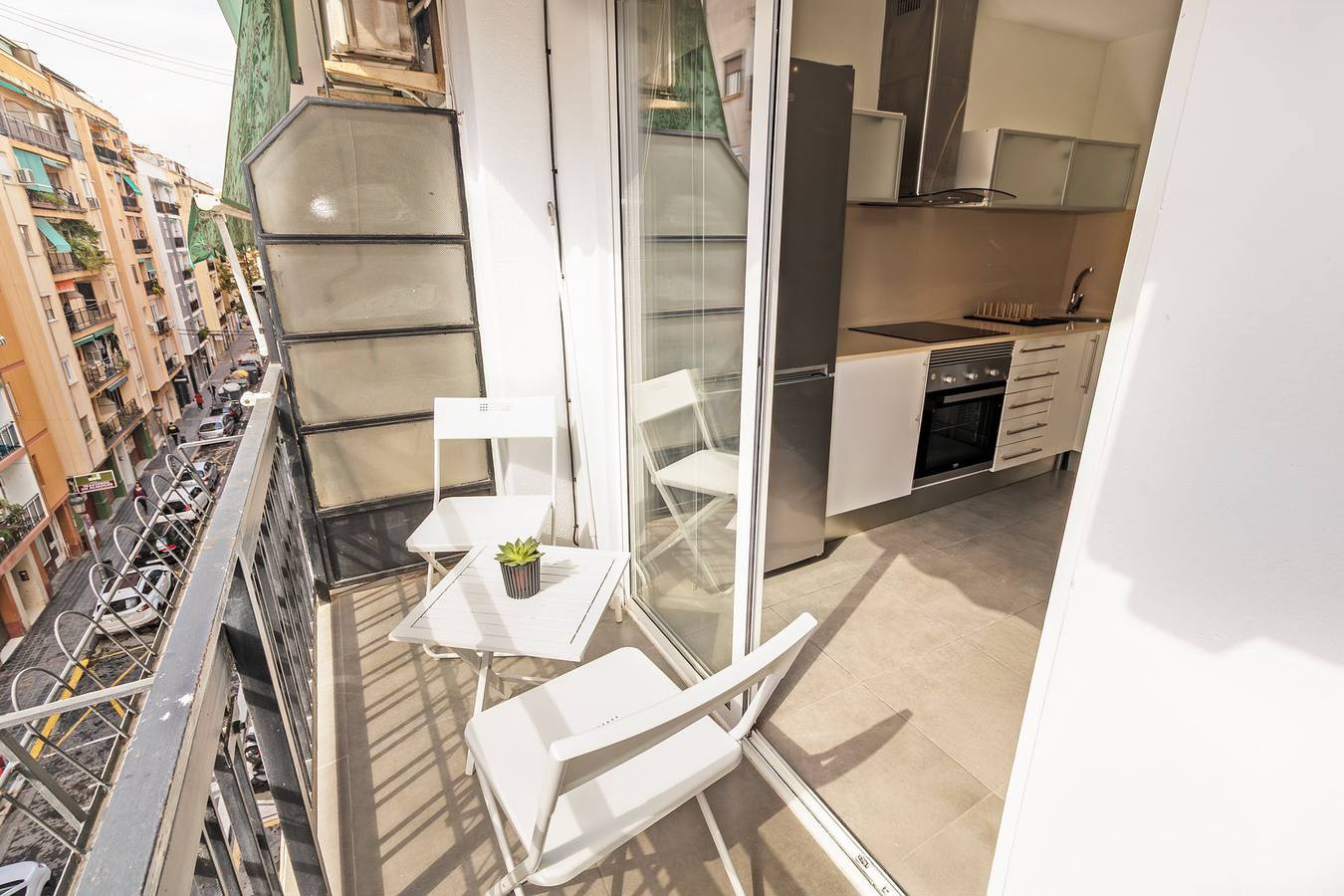 Entire apartment, Guestready - Your Sunny Valencia Basecamp in l'Olivereta, Valencia