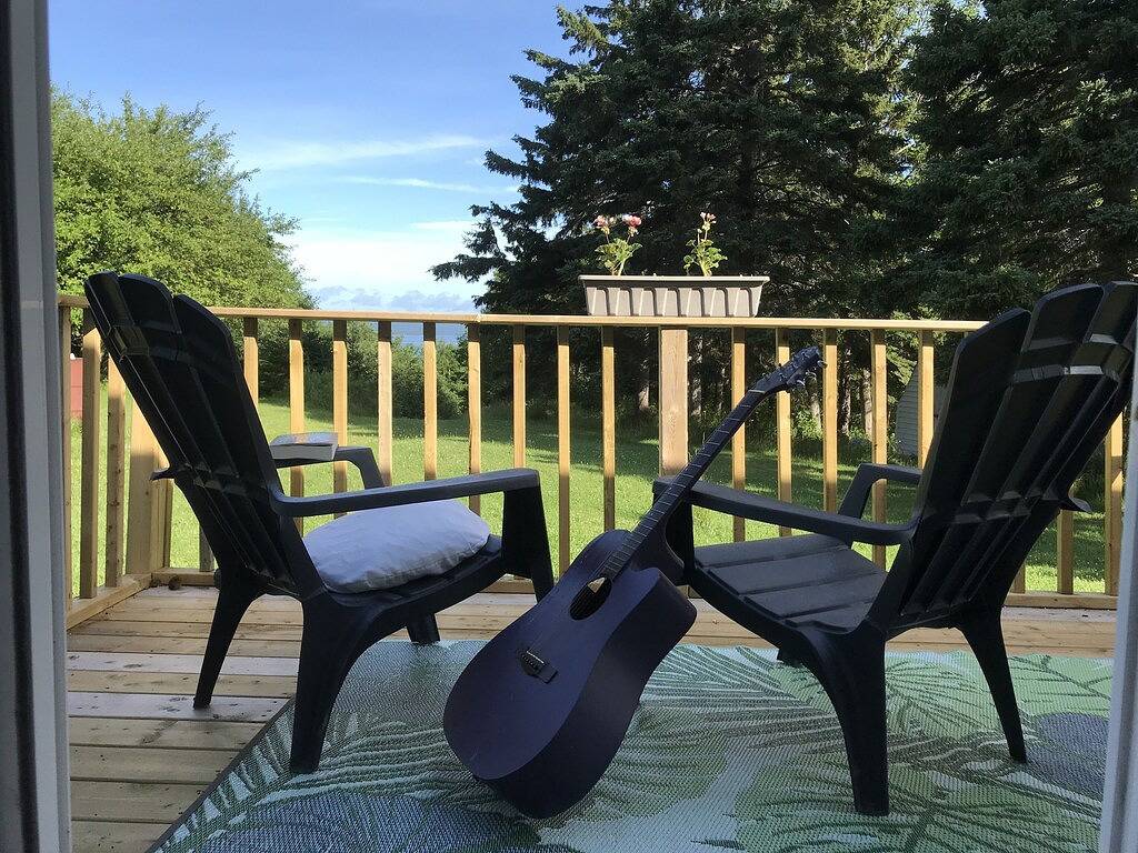 Writer’s Retreat. Secluded Waterfront Bras d’Or Lake, Cape Breton in Richmond County