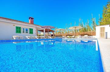 Holiday home in Muro, North Majorca für 10 